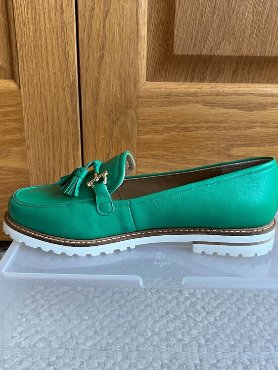 TALBOTS - Laura Tassel Soft Nappa Loafer -- NEW with Box - Picture 8 of 13